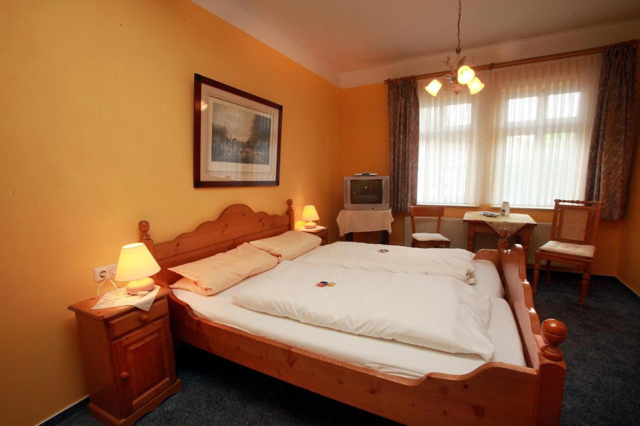 Ehlener Poststuben Hotel Habichtswald Room photo