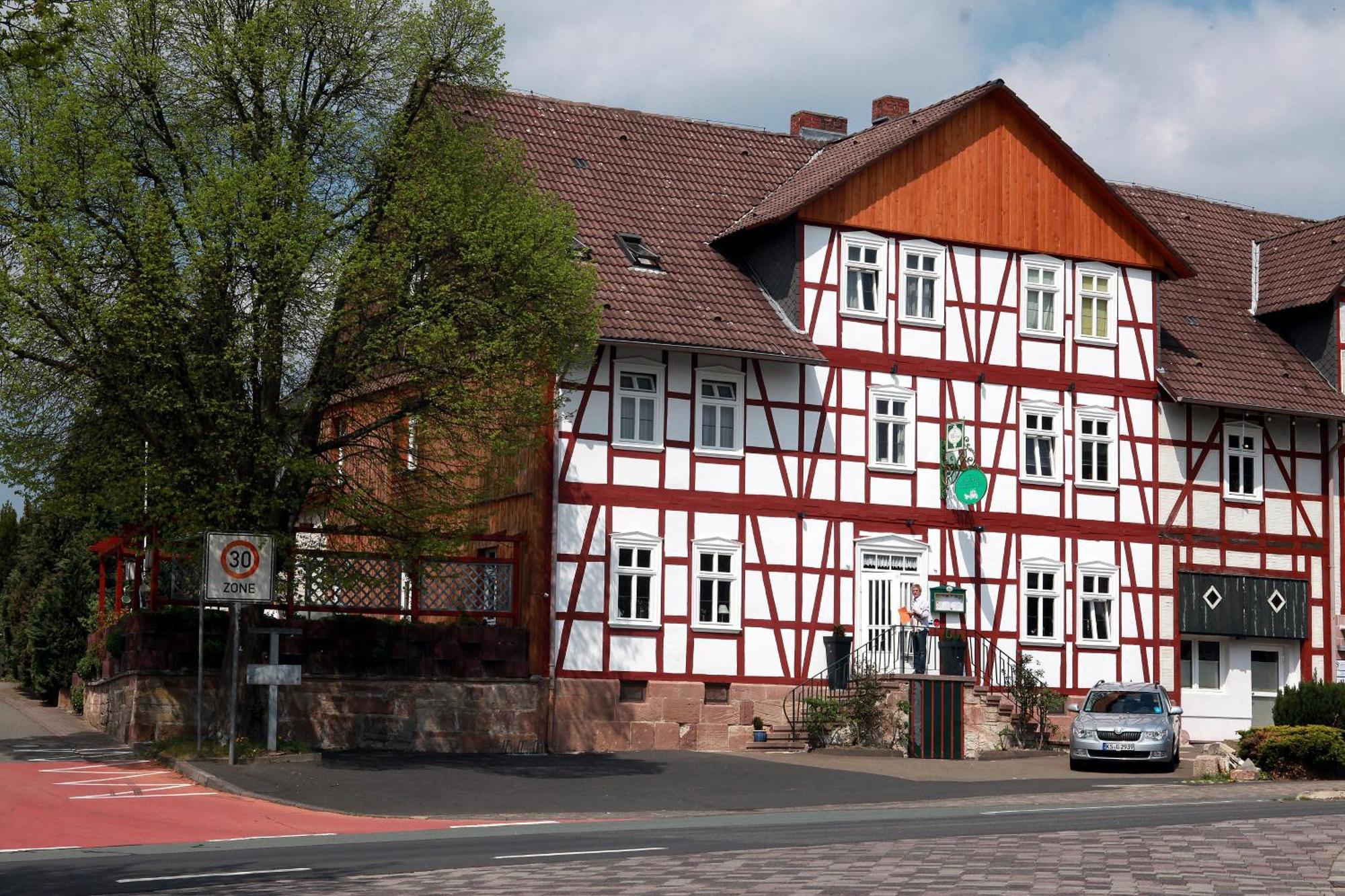 Ehlener Poststuben Hotel Habichtswald Exterior photo